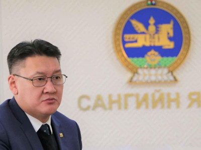 Б.Жавхлан: Нэг л алдаанаас болж буурдаг зээлжих зэрэглэлээ арван жилийн дараа ахиулж чадсан ч Монгол Улсын хувьд том сургамж боллоо