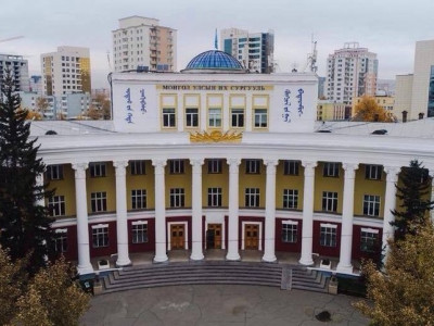 МУИС-ийг МҮИС-д бэлэглэх үү?