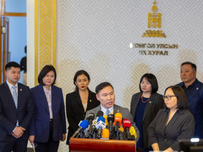 АН-ын бүлэг: Ерөнхий сайд уучлал гуйна гэдэг аймшигтай зүйл биш