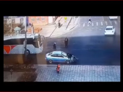 Явган хүний гарцан дээр унадаг дугуйтай хүүхэд мөргөсөн ослыг ТЦА шалгаж байна