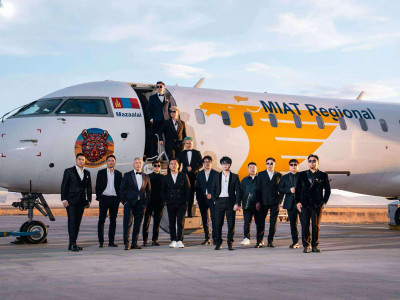 Boyband хамтлагууд нэгдэж задгай талбайн шоу хийсэн нь дэлхийд ч байхгүй жишиг