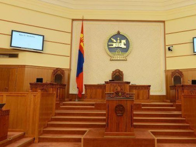 Ард түмнээсээ сонгогдсон засаглалтай нь үнэн юм бол ард түмнээсээ асууж байгаад сайд нараа томилчих…