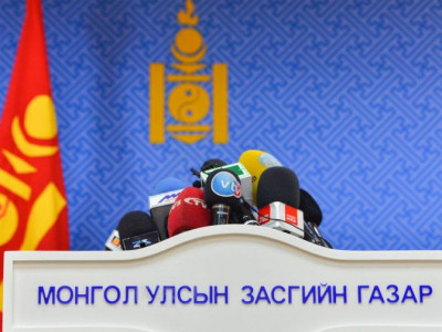 Яамгүй сайд нарыг цөөлж, дэд сайд нарын орон тоо бий болгох хувилбар яригдаж байна 