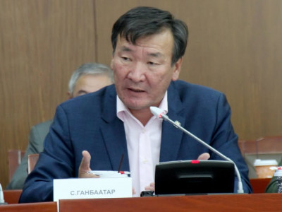 УИХ-ын гишүүн С.Ганбаатарт Эрүүгийн хуулийн дөрвөн зүйл ангиар яллах дүгнэлт үйлдсэн