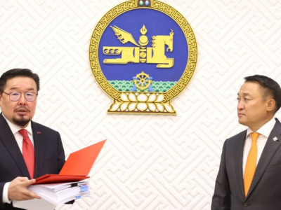 Д.Амарбаясгалан, Г.Занданшатар хоёрын нэг нь бямба гарагт Бага хурлаасаа МАН-ын даргаар сонгогдоно