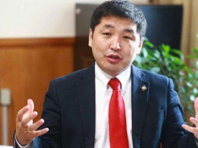 О.Баасанхүү: Хууль зүйн шинэ сайдын нэр гарснаар нэлээд хэдэн хүн их эмзэг хүлээж авч байх шиг байна