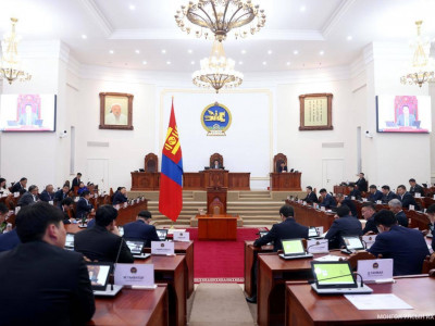 Тогтолцооны “их засвар” хийж байж төр тогтворжино