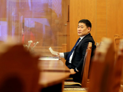 Л.Оюун-Эрдэнэ арай л дэндүү муу Ерөнхий Сайд байжээ