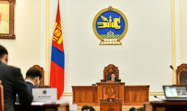 Яачихсан 4 гишүүнийг намрын чуулганаар явуулна гээд яриад унав?