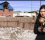Эко хорооллын бохир гудамжаар урсаж байна