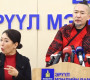 ЭМЯ-нд дуучин С.Амармандах 30 сая төгрөг, 1500 маск хандивлалаа