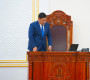 Л.Оюун-Эрдэнийг нэг мөр улс төрийн “үхдэл” болгохоор санаархагчид л “Үлдээе, үлд” гэж үнэнч шадар, анд нөхдийн дүр гаргаж байна