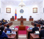 Парламентын “тогооноос” зууралдсан сарнимал нийгмийн “будаггүй” төрх