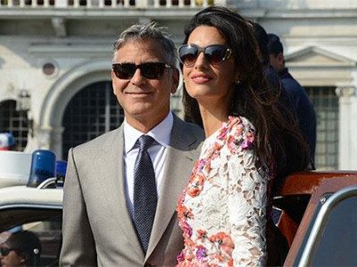 Клуни эхнэртээ найман саяын байшин бэлэглэжээ