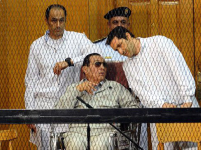 Мубаракын хөвгүүдийг суллажээ