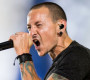 Linkin Park хамтлагийн дуучин Честер Беннингтон өчигдөр амиа хорложээ