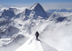 Байр суурь: Уулын спортыг хэрхэн хөгжүүлэх талаар хэн юу хэлэв