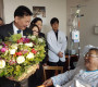 Ерөнхий сайд У.Хүрэлсүх Б. Лхагвасүрэн гуайг Солонгосын эмнэлэгт эргэж очжээ