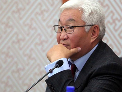 Нэг доллар зуун мянган төгрөгт хүрэхэд монгол дэлхийн хамгийн ядуу улсын нэг болно, Ерөнхийлөгч өө!