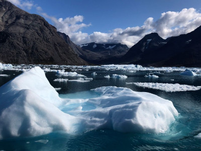 Дэлхийн дулаарал: Гренландын мөс эрчимтэй хайлж байна