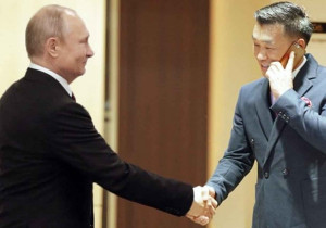 Х.Tүшиг: В.Путинтай гар барьж буй эвлүүлгийг минь хүндээр хүлээж авч байгаа монголын массыг өрөвдлөө