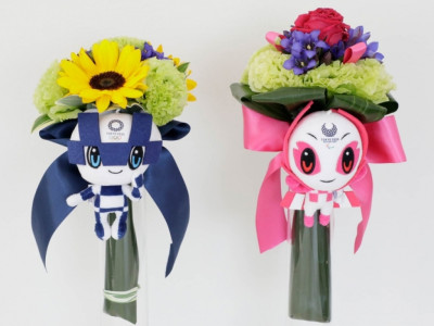 Токиогийн олимпийн шагналтнуудад өгөх цэцгийн баглааг зарлажээ