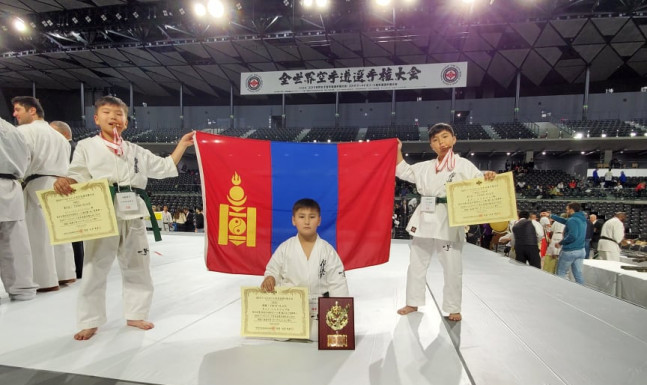 “World Elite  Karate Championships” тэмцээнээс Н.Нэмүн алт, Н.Нэгүн, О.Одбаяр нар хүрэл медаль хүртлээ
