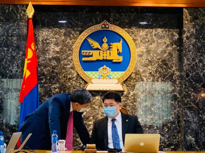 Монгол улс БНХАУ-тай хиллэх боомтуудаар гадаад улсын иргэдийг нэвтрүүлэхгүй
