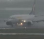 ВИДЕО: МИАТ-ийн тусгай үүргийн онгоц Японд хар салхины үеэр газардсан нь шүүмжлэл дагууллаа