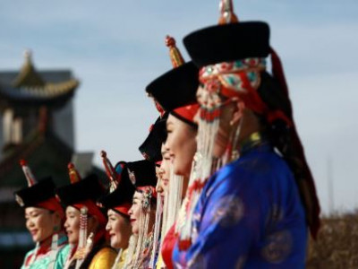 Сонин хачин: Монгол эмэгтэйчүүдийн хамгийн түгээмэл нэрстэй танилц